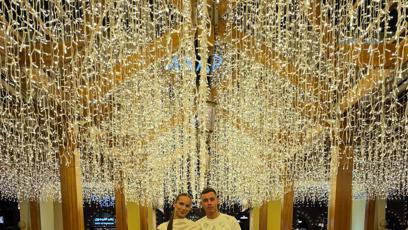 FOTO: Daniel s Veronikou si chtěli užít dovoleno v Dubaji, místo toho byli týden zavření doma.