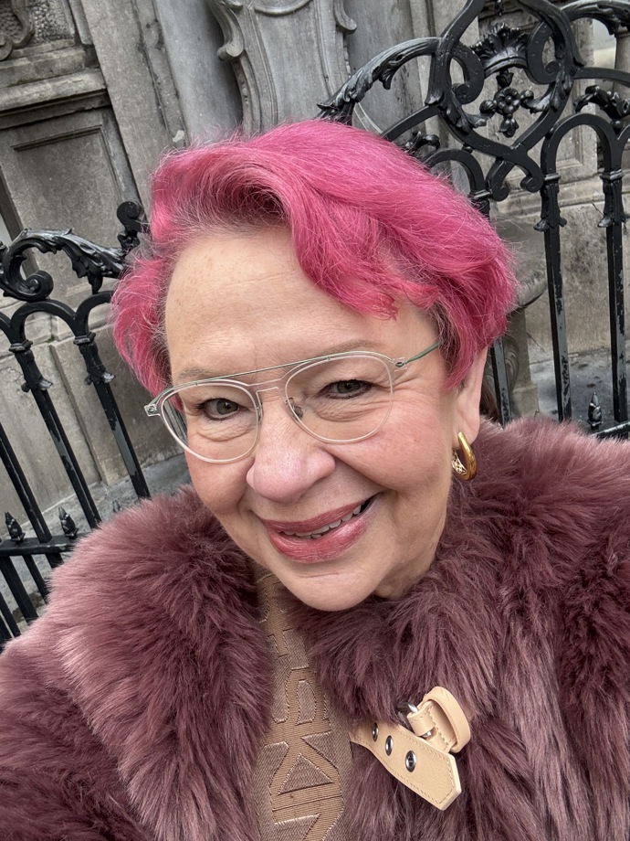 V závěru roku 2025 měla Mirka úraz, ale jak nám v rozhovoru prozradila, už se zase vrhla rovnýma nohama do práce.