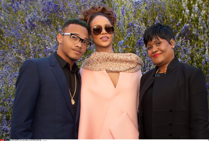 Zatímco maminka pracovala, o Rajada (vlevo), který byl v době rozchodu opravdu malinký, se starala Rihanna.