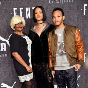 Dnes Rajad Fenty (vpravo) úspěšně působí na Instagramu, kde má téměř 150 tisíc sledujících.