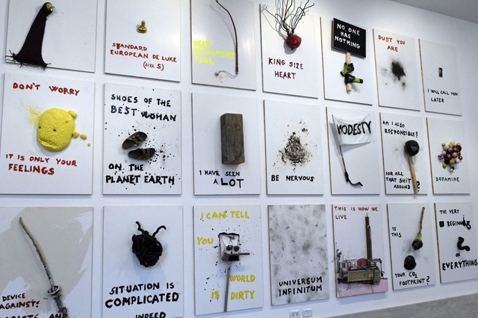 Krištof Kintera proslul svými extravagantními obrazy - a také sochami - po celém světě. Mnozí ho označují za českého Banksyho. 