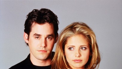 FOTO: Nicholas Brendon se Sarah Michelle Gellar v seriálu Buffy, přemožitelka upírů.