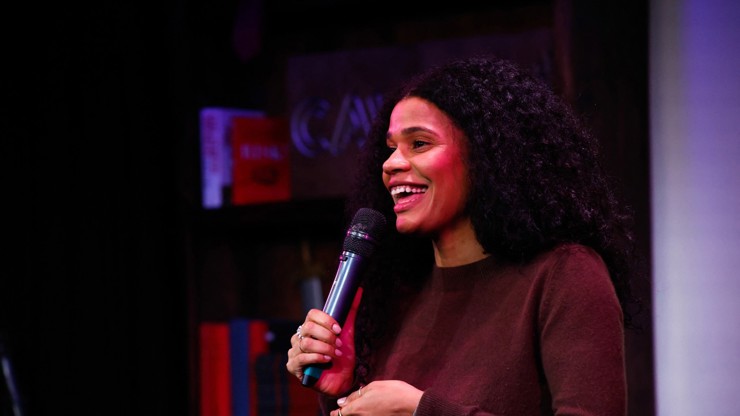 Bianca Cristovao je stand-up komička. 