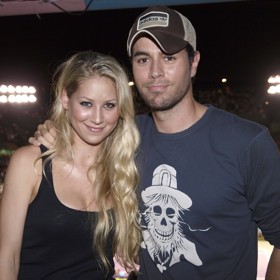 Po seznámení s Enriquem Iglesiasem v roce 2001 se pár stáhl do soukromí, které si už téměř čtvrt století bedlivě střeží.