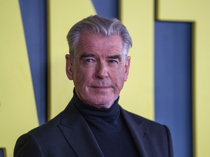 Pierce Brosnan je velmi oblíbeným hercem, se kterým se život opravdu nemazlil.