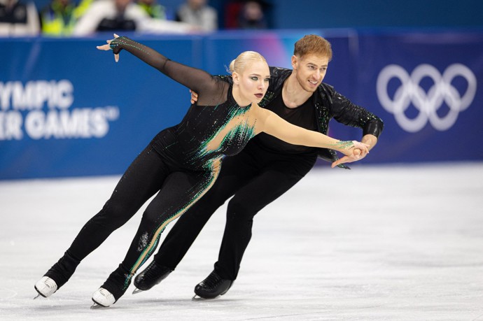 Tady jsou kostýmy v akci.