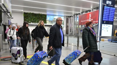 FOTO: Na ruzyňském Letišti Václava Havla Praha přistálo první letadlo s českými turisty z Blízkého východu od začátku izraelského a amerického útoku na Írán.