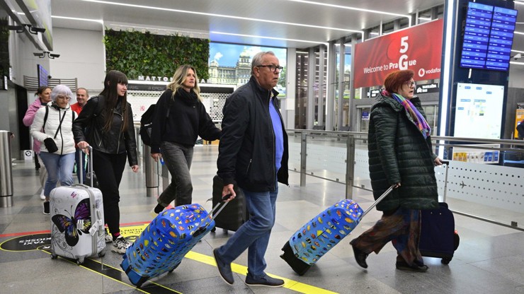Na ruzyňském Letišti Václava Havla Praha přistálo první letadlo s českými turisty z Blízkého východu od začátku izraelského a amerického útoku na Írán.