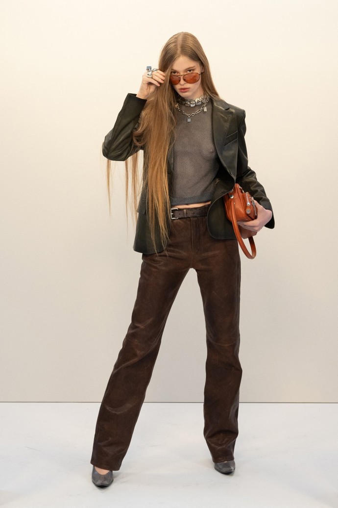 Transgender dcera Elona Muska na pařížském týdnu módy.