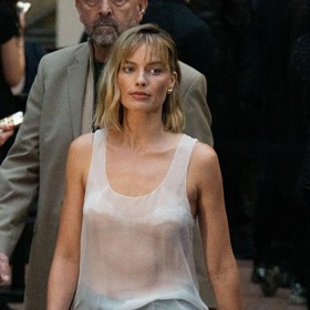 Margot Robbie šla na mikádo. 