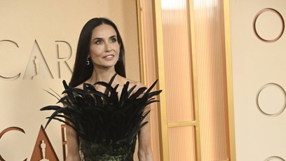 FOTO: Demi Moore vynesla nádherný model z peří.