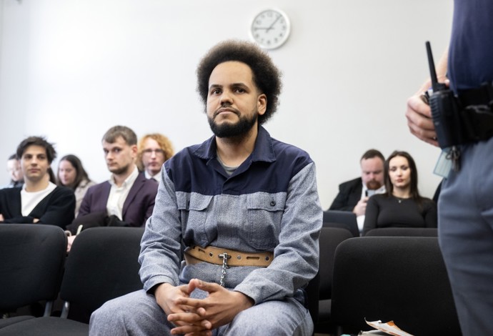 Dominik Feri u soudu.