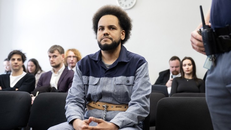 Dominik Feri u soudu.