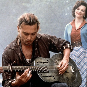 snímek z filmu Čokoláda, Johnny Depp a Juliette Binoche
