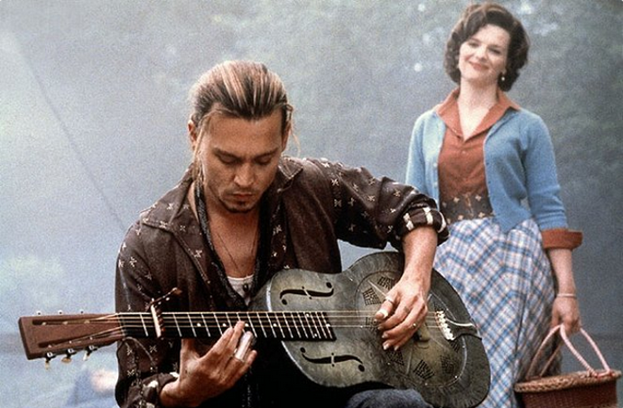 snímek z filmu Čokoláda, Johnny Depp a Juliette Binoche