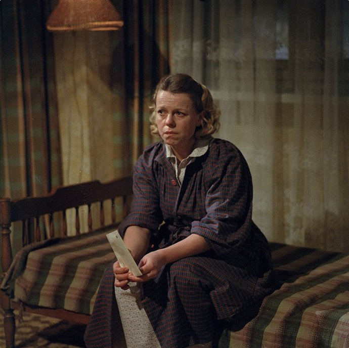 snímek z filmu Od sedmi do čtyř (Iva Janžurová)