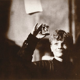 snímek z filmu Záhada hlavolamu (Matěj Hádek)