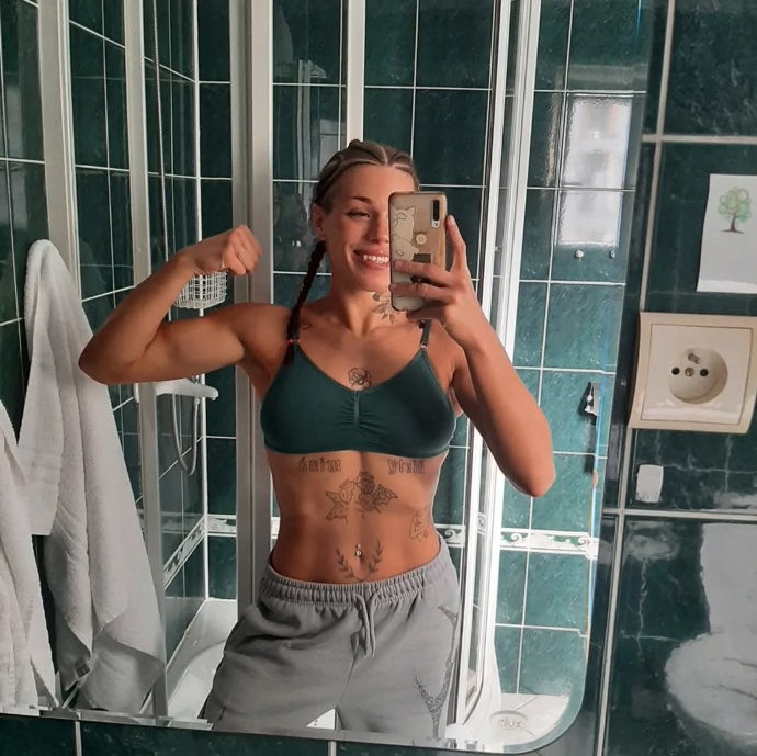 Veronika Smolková se velmi těžší na svůj zápas. 