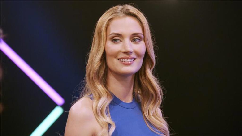 Instruktorka nahé jógy Andrea zkusila podruhé najít lásku v Naked Attraction.