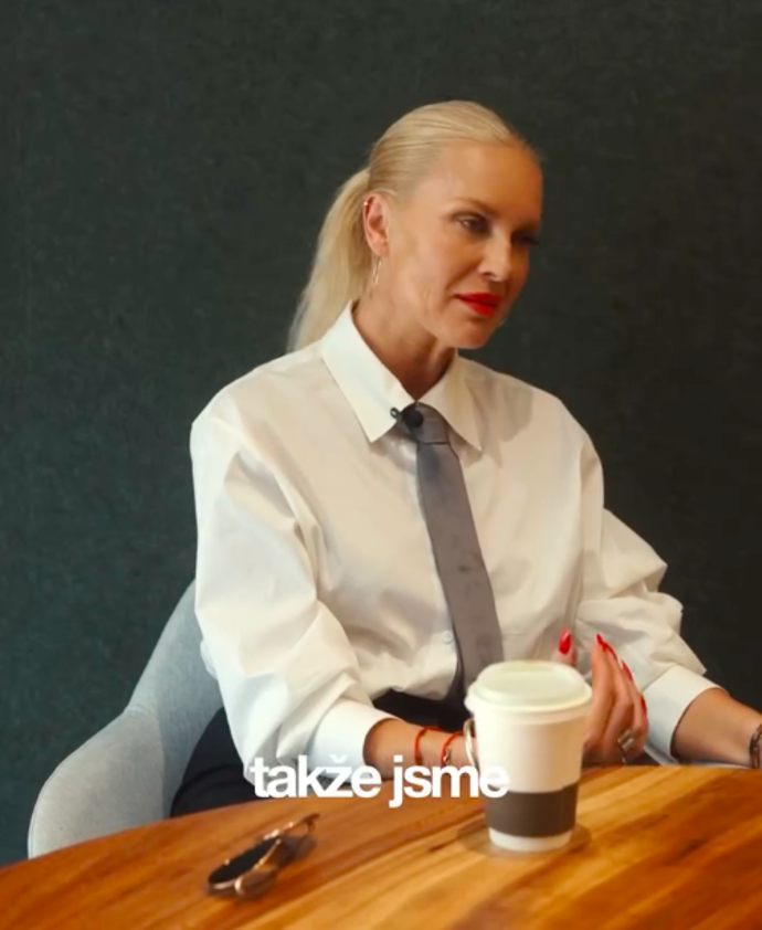 Propaguje jaký boj o nemovitosti v metropoli je.