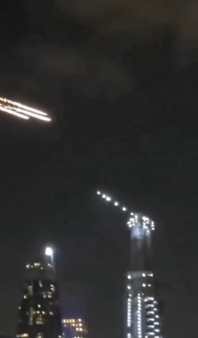 Nad Dubají lítali v noci rakety.