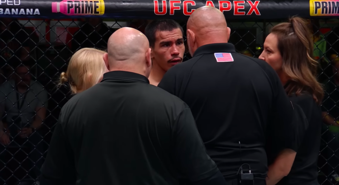 Po tom byl okamžitě diskvalifikován.