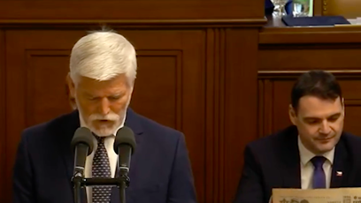 FOTO: Petr Macinka narážel na to, že prezident byl členem KSČ.