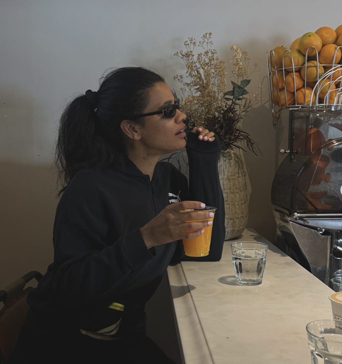 Bianca Cristovao je stand-up komička.