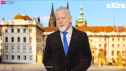 FOTO: Týden se s týdnem sešel a je tu opět oblíbený pořad To byl zase týden. Tentokrát se imitátor Petr Jablonský převtělil do hlavy státu Petra Pavla.