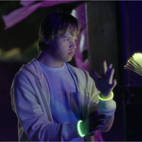 David Vodstrčil ztvárnil mentálně postiženého syna Geislerové.