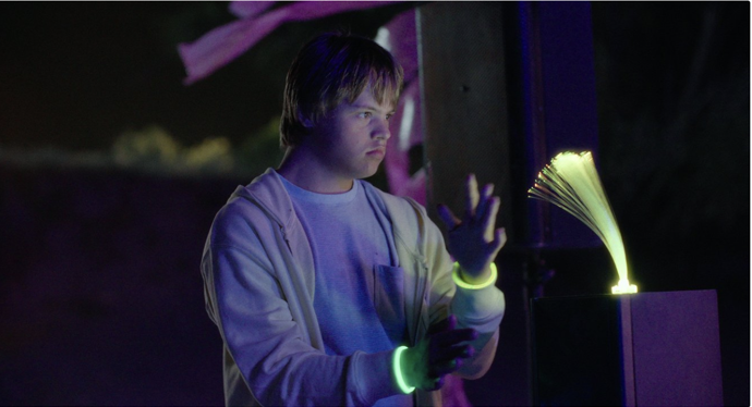 David Vodstrčil ztvárnil mentálně postiženého syna Geislerové.