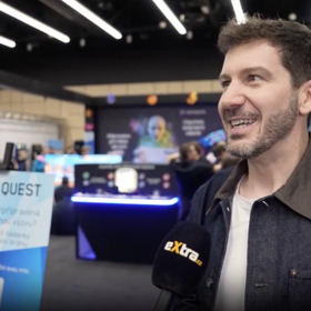 Moderátor Petr Říbal.