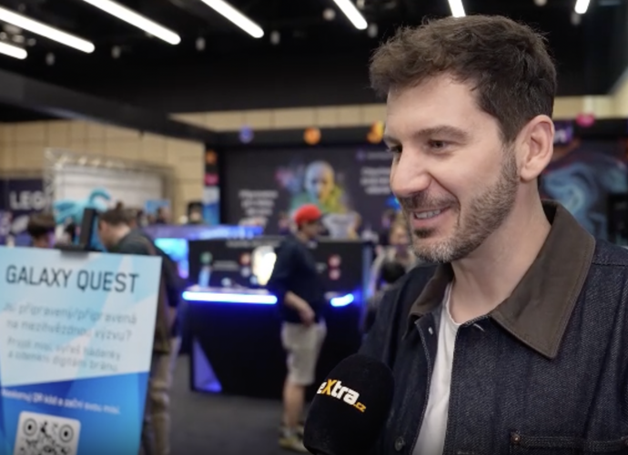 Moderátor Petr Říbal během rozhovoru pro eXtra.