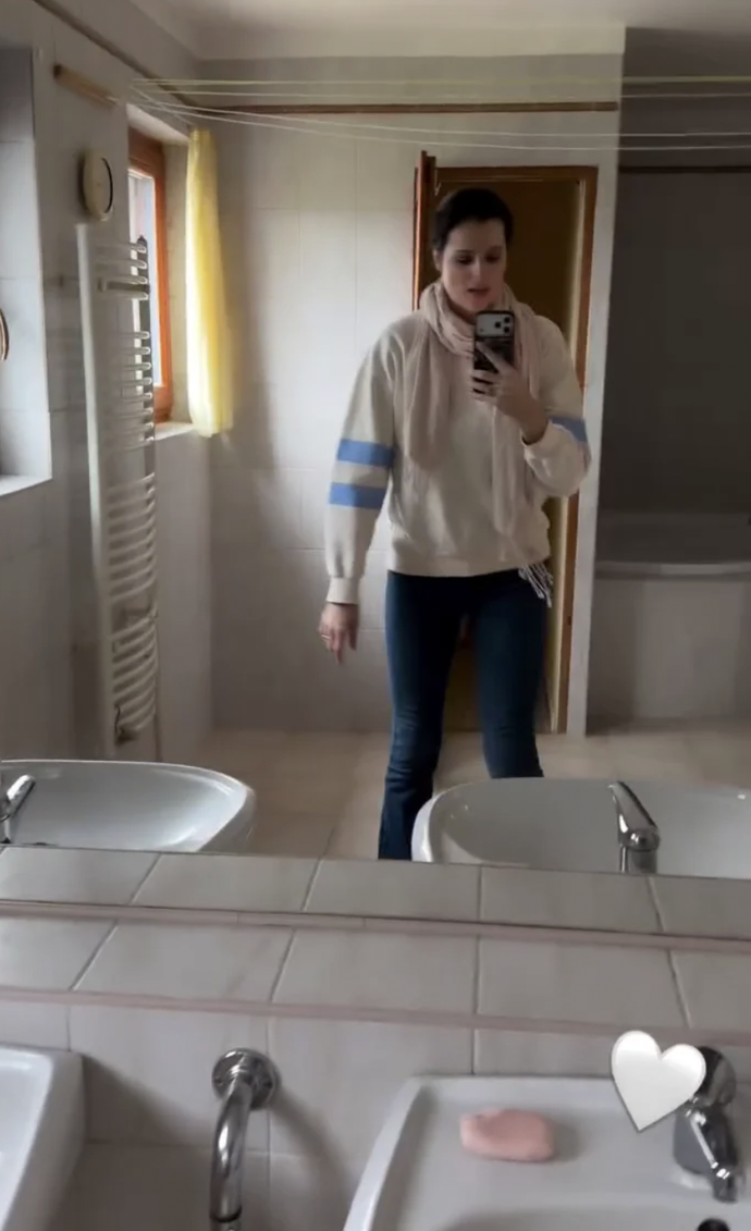 Ornella je spokojena. 