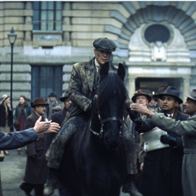 Cillian Murphy alias Thomas Shelby ve filmu Peaky Blinders: Nesmrtelný muž.