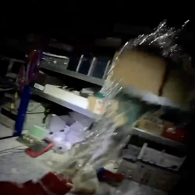 Žháři zveřejnili video ze zapálení zbrojovky v Pardubicích.