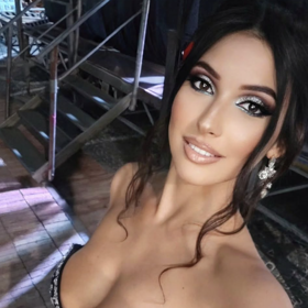 Italská krasavice Vanessa Minotti.