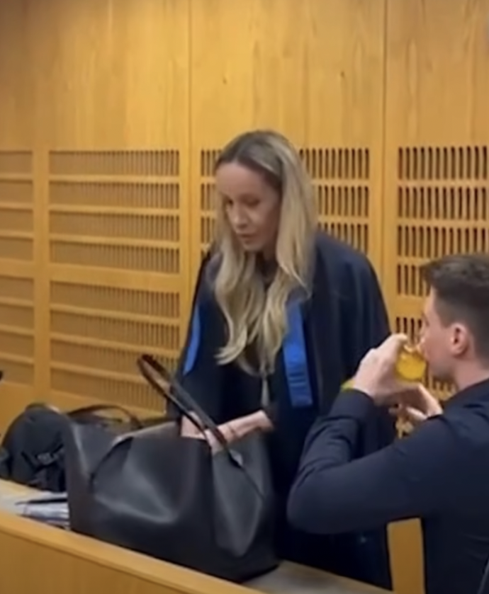 U soudu tvrdil, že měl záchvaty kašle. 