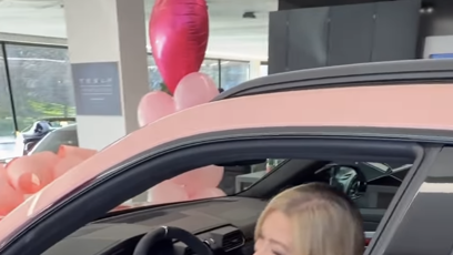 FOTO: Dominika v novém voze.