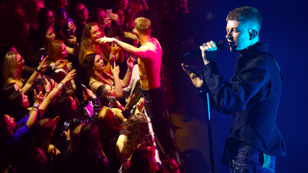 Adam Mišík kopíruje Leoše Mareše. Odhodil svršky a fanynky mu slintaly u nohou 