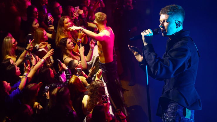 Adam Mišík kopíruje Leoše Mareše. Odhodil svršky a fanynky mu slintaly u nohou 