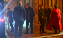 Divoké manévry po oslavě Svěráka: Rozjetý Hádek korigující Polívku či Kotek po boku maminky 