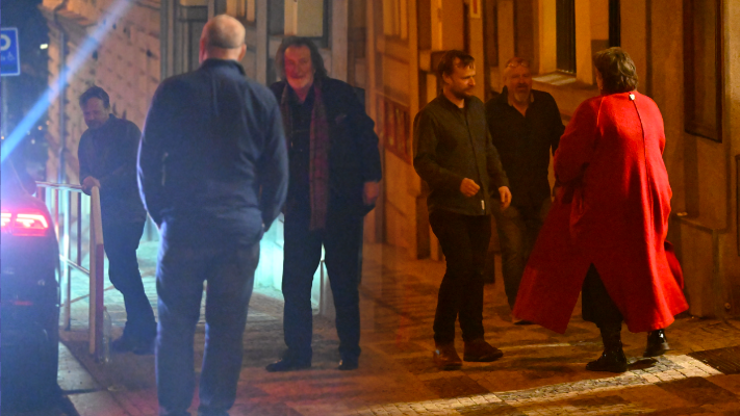 Divoké manévry po oslavě Svěráka: Rozjetý Hádek korigující Polívku či Kotek po boku maminky 