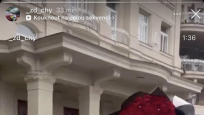 FOTO: Ukázal také obrovský puget, který nesl do porodnice.