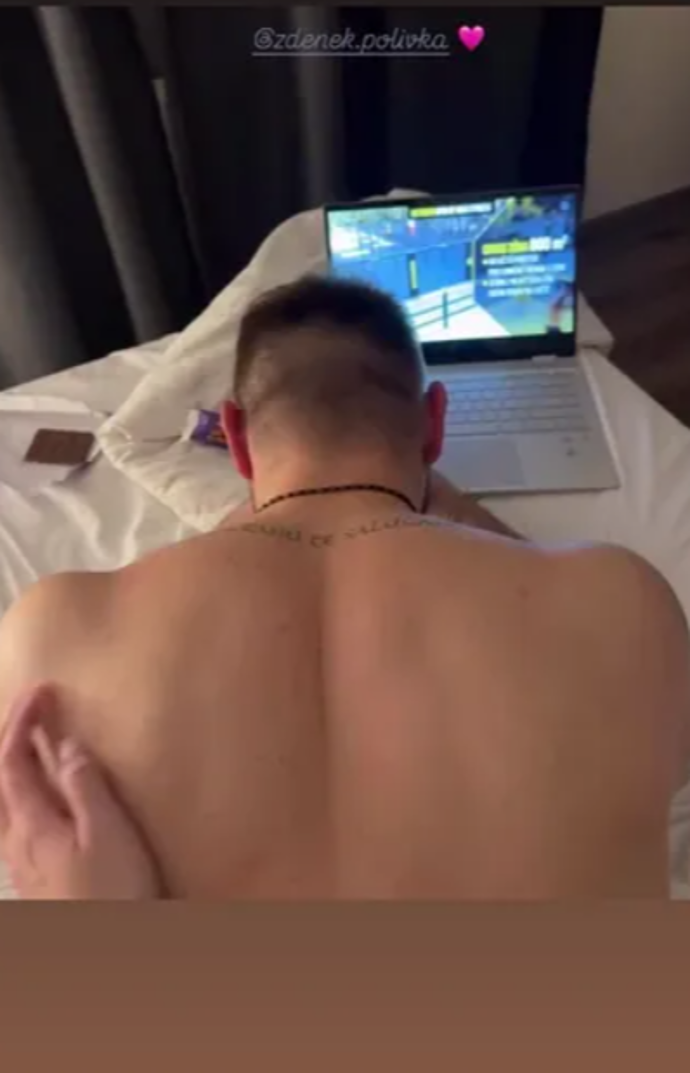 Adéla přidala fotku se Zdeňkem Polívkou.