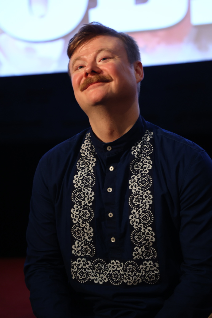 Filip Kaňkovský má blízko k subkultuře skinheads.