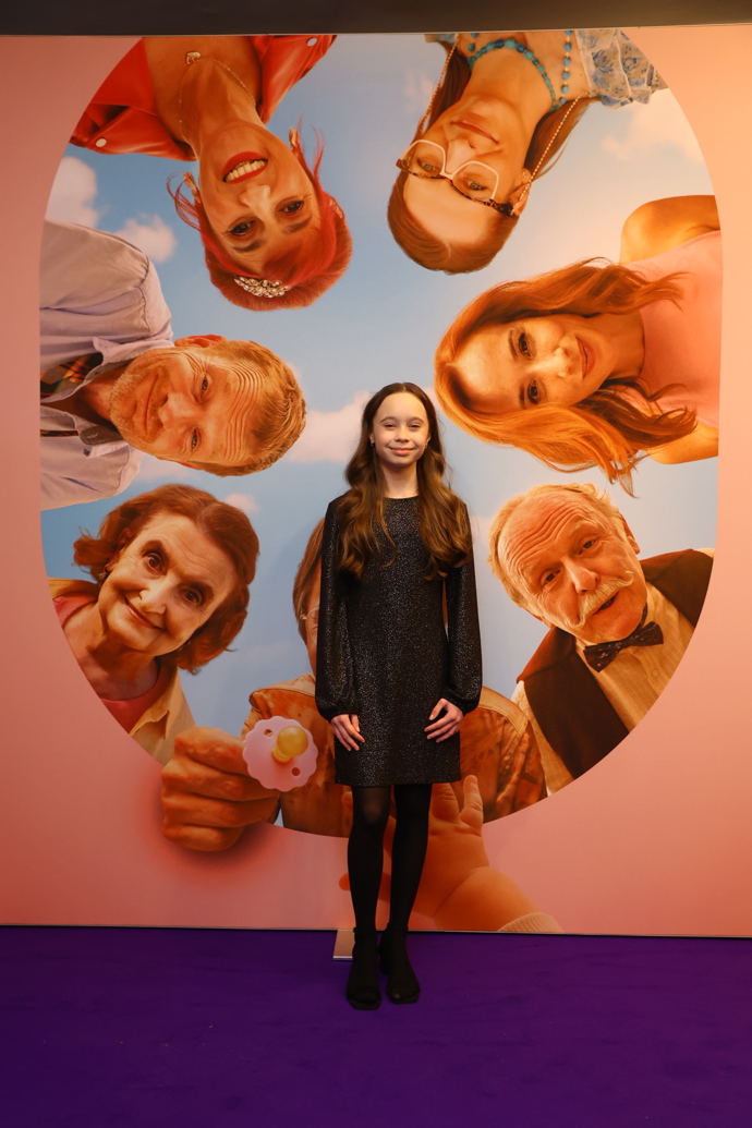 Valentýna Bečková oblékla černé koktejlky doplněné o černé punčochy. 