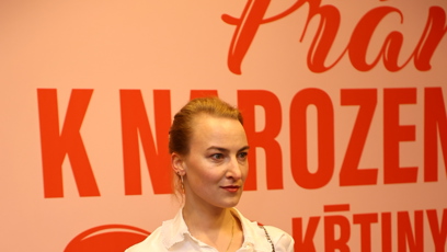 FOTO: Karolína Holubová na premiéře filmu Přání k narozeninám: Křtiny.