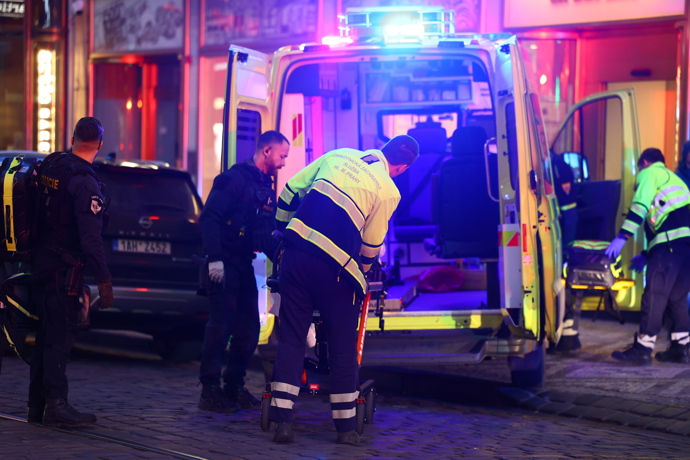 Policisté i záchranáři zasahovali v Praze.