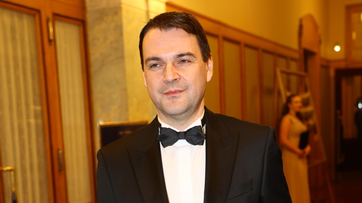 Česko-Slovenský ples si nenechal ujít ministr Petr Macinka.